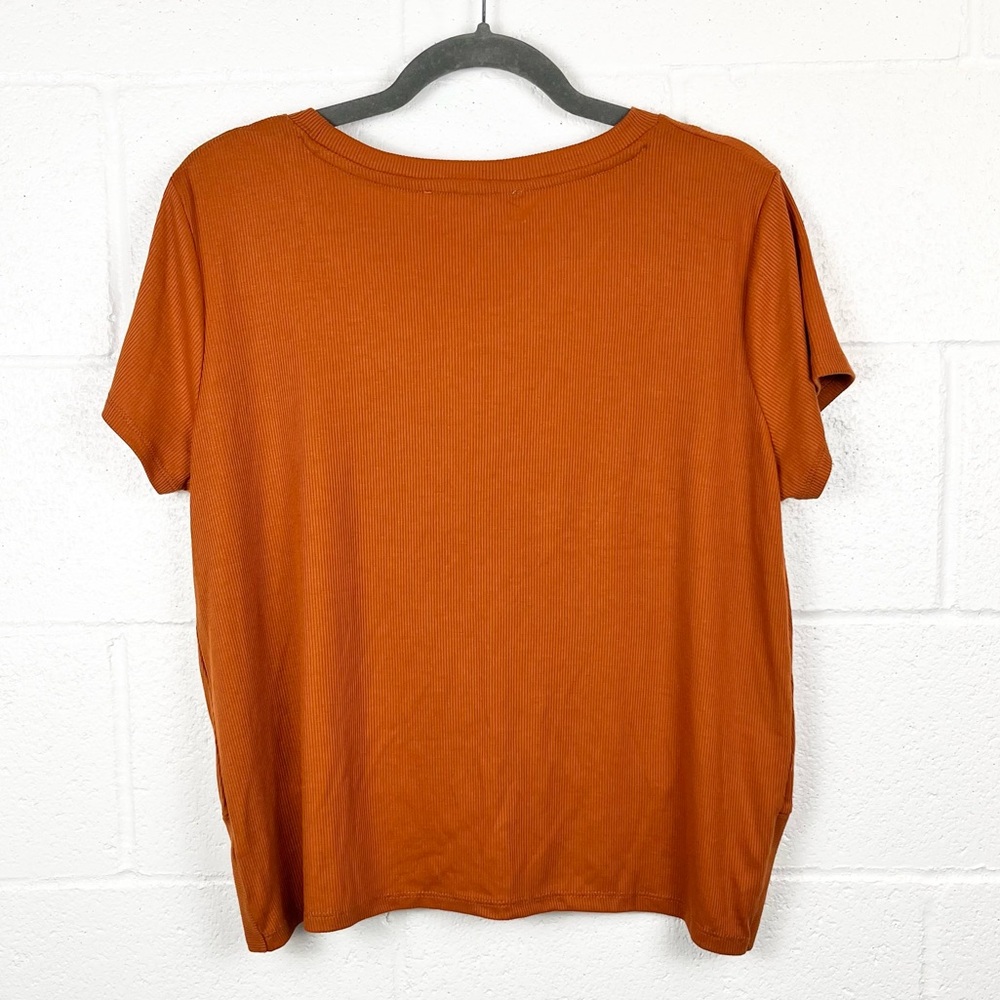 Hippie Rose Knot Front Ribbed Tee - Picture 3 of 8
